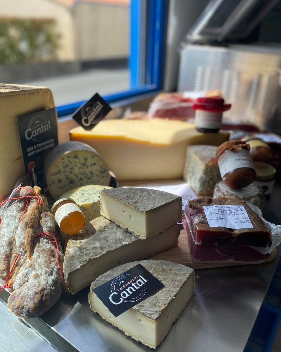 cantal savurs